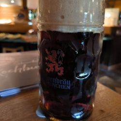 Bavaria Alm - Eine Maß Löwenbräu dunkel