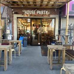 House Party Cafe & Lounge