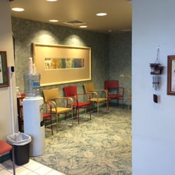 Hawaii Vein Center - Our waiting room with free wi-fi