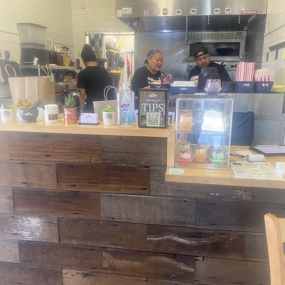 In Nenas Kitchen - Ordering counter in front of kitchen - Cambodian Near Me - Oakland, California In Nenas Kitchen - Ordering counter in front of kitchen - Cambodian Near Me - Oakland, California