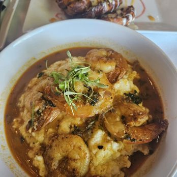 Baxters Restaurant & Bar - Ohhh, the garlic shrimp and grits.  Sooooo good.  The sauce was deliciously different. Would get this every time - Bars Near Me - Benicia, California
