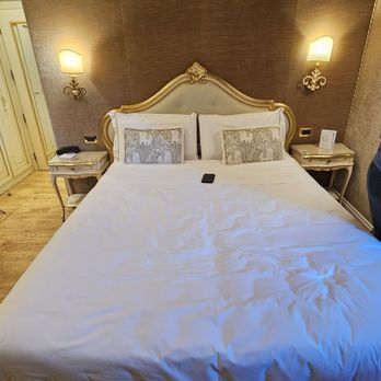 Hotel Olimpia - Our bed - Hotels Near Me - Venezia, 34