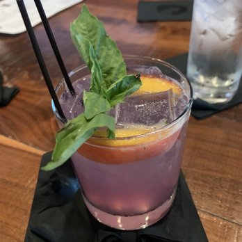 Soco Thornton Park - Peach cocktail - Southern Near Me - Orlando, Florida Soco Thornton Park - Peach cocktail - Southern Near Me - Orlando, Florida