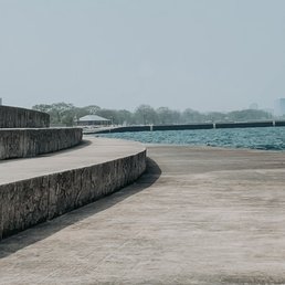 The lakefront trails along Oakwood Beach