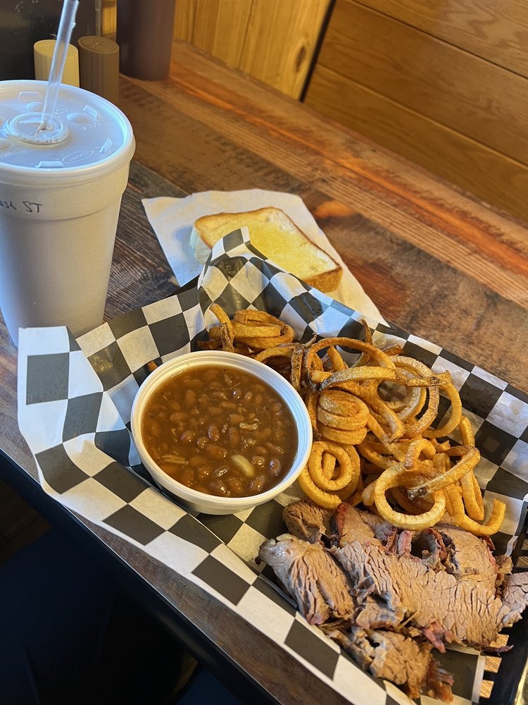 Boomers BBQ Logo