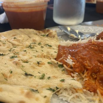 Curry Lounge - Butter Chicken and Garlic Naan - Indian Near Me - Artesia, California Curry Lounge - Butter Chicken and Garlic Naan - Indian Near Me - Artesia, California