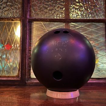 The Long Island Bar - Bowling ball decor - Cocktail Bars Near Me - Brooklyn, New York The Long Island Bar - Bowling ball decor - Cocktail Bars Near Me - Brooklyn, New York