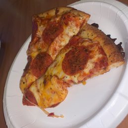 New Yorker Pizza && im not talking about them mets baby ! New Yorker Pizza && im not talking about them mets baby !