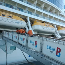 Port of Bilbao - Bilbao Zugang zur Aida
