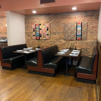 Maki Sushi Bar & Bistro - Dining area next to Sushi bar - Sushi Bars Near Me - Anderson, South Carolina Maki Sushi Bar & Bistro - Dining area next to Sushi bar - Sushi Bars Near Me - Anderson, South Carolina