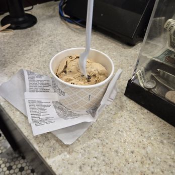 Kilwins Ice Cream - Chocolate - Fudge - Cappuccino chocolate - Desserts Near Me - New Orleans, Louisiana Kilwins Ice Cream - Chocolate - Fudge - Cappuccino chocolate - Desserts Near Me - New Orleans, Louisiana