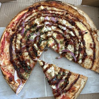 Twisted Sheep Pizza and Brew - BBQ chicken with gluten-free crust and dairy-free cheese. - Pizza Near Me - Naples, Florida Twisted Sheep Pizza and Brew - BBQ chicken with gluten-free crust and dairy-free cheese. - Pizza Near Me - Naples, Florida