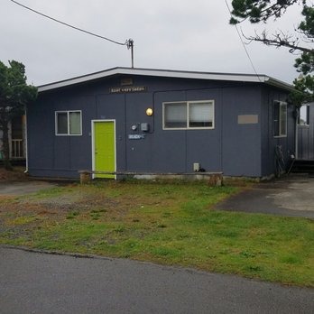 Knot Very Lodge - Street side w/ off street parking in front - Vacation Rentals Near Me - Rockaway Beach, Oregon Knot Very Lodge - Street side w/ off street parking in front - Vacation Rentals Near Me - Rockaway Beach, Oregon