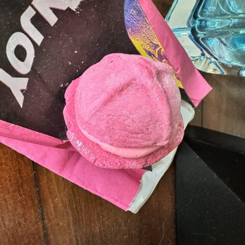 Lush - Rose Jam Bubbleroon - Cosmetics & Beauty Supply Near Me - Portland, Oregon