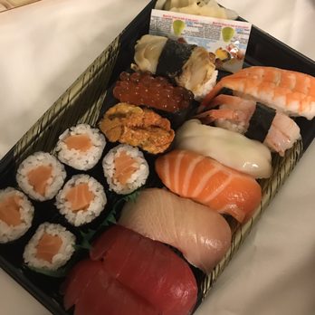 Tensuke Market - Deluxe sushi set - International Grocery Near Me - Columbus, Ohio