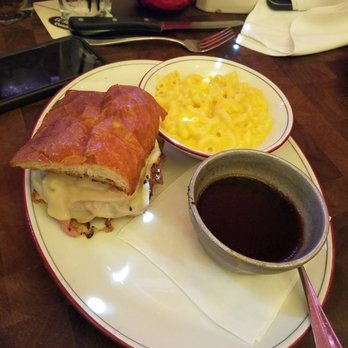 Laurenzo's Restaurant - French dip with mac and cheese instead of fries - Steakhouses Near Me - Houston, Texas Laurenzo's Restaurant - French dip with mac and cheese instead of fries - Steakhouses Near Me - Houston, Texas