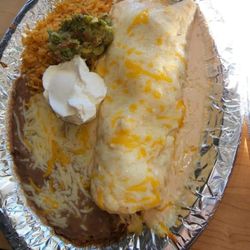 Coyote's Food Truck - Seafood burrito