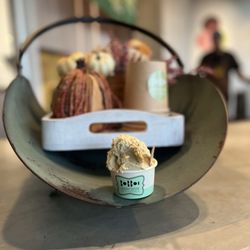 Bobboi Natural Gelato - Small Vegan pistachio and matchatella   2 Flavor Gelato Container