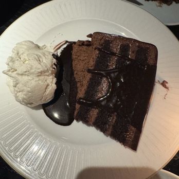RPM Steak - 14K Chocolate Cake - Steakhouses Near Me - Chicago, Illinois RPM Steak - 14K Chocolate Cake - Steakhouses Near Me - Chicago, Illinois