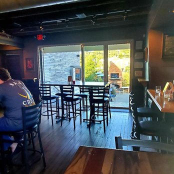 Pearl's - Inside with view of patio - Venues & Event Spaces Near Me - Cincinnati, Ohio