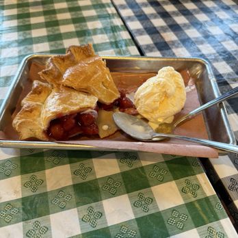 BBQ 152 - Special dessert: Cherry pie - Barbeque Near Me - Gilroy, California