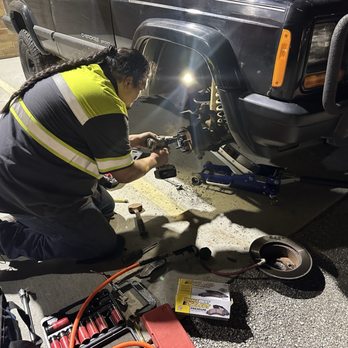 Gold Roadside Division - On another call Manuel helped me with some brake trouble and he replaced the front axel brakes. Super work! - Roadside Assistance Near Me Gold Roadside Division - On another call Manuel helped me with some brake trouble and he replaced the front axel brakes. Super work! - Roadside Assistance Near Me