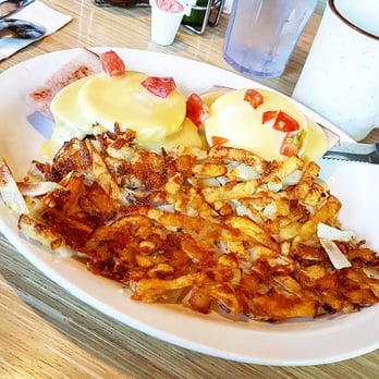 Corbett's Restaurant - Eggs Benedict with Hashbrown. - American Near Me - Redding, California