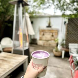 SIGNAL Coffee Roasters - Ube latte