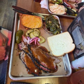 Killen's Barbecue - Brisket and cheese macaroni and collard greens - Barbeque Near Me - Pearland, Texas Killen's Barbecue - Brisket and cheese macaroni and collard greens - Barbeque Near Me - Pearland, Texas
