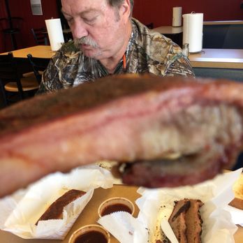 Harris Bar-B-Que - Barbeque Near Me - Cedar Hill, Texas