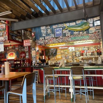 Martin's Bar-B-Que Joint - Barbeque Near Me - Spring Hill, Tennessee