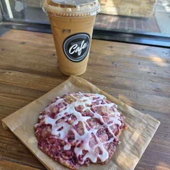 TG Cafe - Iced Americano & Raspberry Scones - Juice Bars & Smoothies Near Me - Chula Vista, California