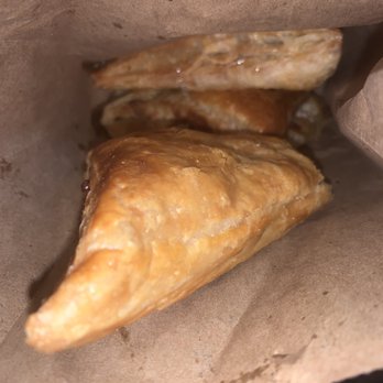 Old Cuban Cafe - Guava and Cheese Pastry - Cafes Near Me - Orlando, Florida