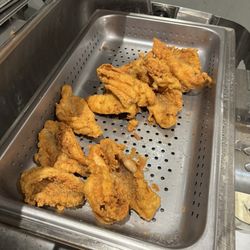The Oaks at Kinderlou Forest - Fried fish was outstanding as well deep fried to perfection