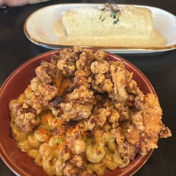 Hatch Cantina - Mac n cheese with pop-corn chicken - Bars Near Me - Seattle, Washington