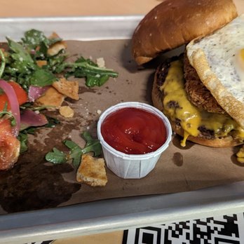 Spyglass Brewing Company - Hangover burger - Brewpubs Near Me - Nashua, New Hampshire Spyglass Brewing Company - Hangover burger - Brewpubs Near Me - Nashua, New Hampshire