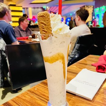 Gordon Ramsay Burger Las Vegas - English toffee shake - Burgers Near Me - Las Vegas, Nevada Gordon Ramsay Burger Las Vegas - English toffee shake - Burgers Near Me - Las Vegas, Nevada