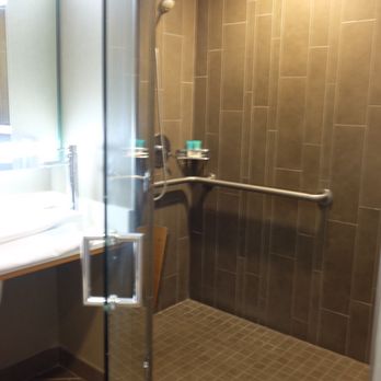 Hyatt Regency Long Beach - HYATT REGENCY LONG BEACH * shower - Hotels Near Me - Long Beach, California