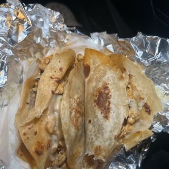 Too Good Papi - Chicken taco - bland very - Tacos Near Me - Humble, Texas