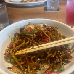 Browns Socialhouse Summit - Szechuan Beef Noodle Bowl - ugly delicious in this pic.
