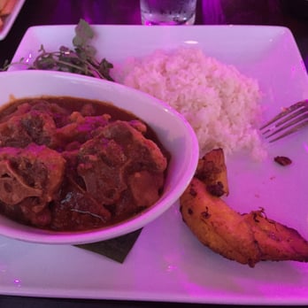 Sofrito New York - I ate a plantain before I took the pic. Oxtail and rice - Latin American Near Me - New York, New York