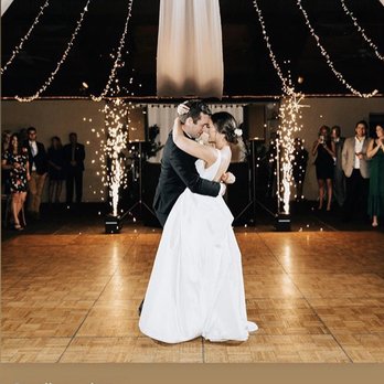 Big Apple Events - COLD SPARKS for your first dance!! (Upgrade) - DJs Near Me Big Apple Events - COLD SPARKS for your first dance!! (Upgrade) - DJs Near Me