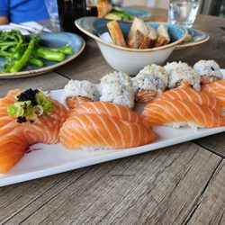 The Salmon - Salmon Sushi Platter