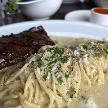CdM Restaurant - Cacio e pepe, skirt steak - New American Near Me - Corona Del Mar, California CdM Restaurant - Cacio e pepe, skirt steak - New American Near Me - Corona Del Mar, California