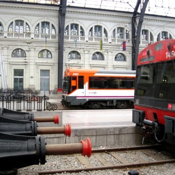 Estació de França - Trains forming medium distance services to Tarragona and Tortosa - Train Stations Near Me - Barcelona, B