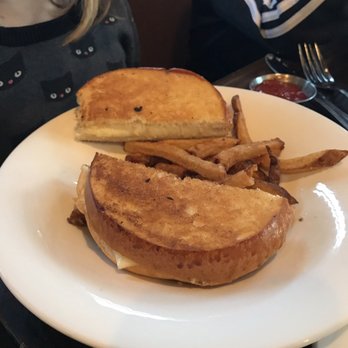 Portside Tavern - Kids meal grilled cheese - American Near Me - Hyannis, Massachusetts