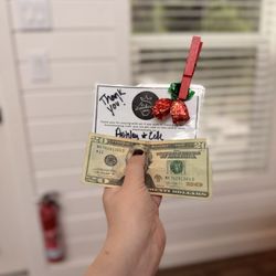 The Strawberry Inn - Don't forget to tip!
