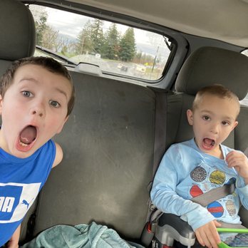 East Wind Drive-In - My Grandsons were excited for the big ice cream cone! - American Near Me - Cascade Locks, Oregon East Wind Drive-In - My Grandsons were excited for the big ice cream cone! - American Near Me - Cascade Locks, Oregon