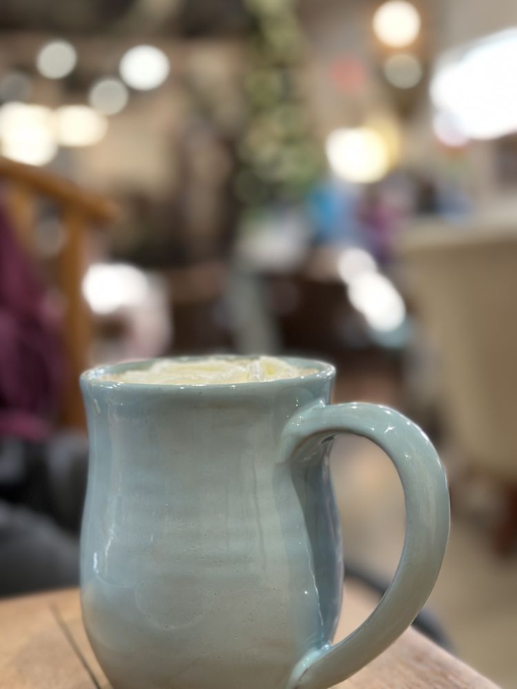 Vendella Euro Boutique And Coffee Haus Logo