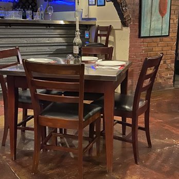 Ollie's Brick Oven Pizza - The tables - Pizza Near Me - Rosarito, BCN Ollie's Brick Oven Pizza - The tables - Pizza Near Me - Rosarito, BCN